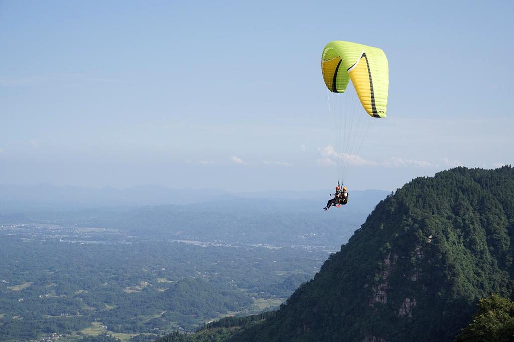 Clean air quality measurement showing improved atmospheric conditions